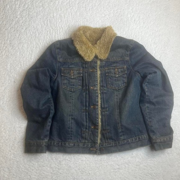 GAP Jackets & Blazers - Vintage gap women's Sherpa lined dark wash denim jacket warm fall crop M 2002